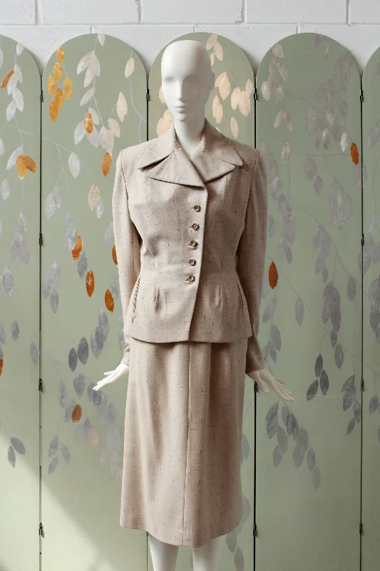 Comfortable Tops Vintage 1950s Cream Wool Fitted Skirt Suit Set, XS