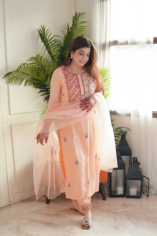 Street Fashion Neeya Peach Hand Embroidered Suit Set