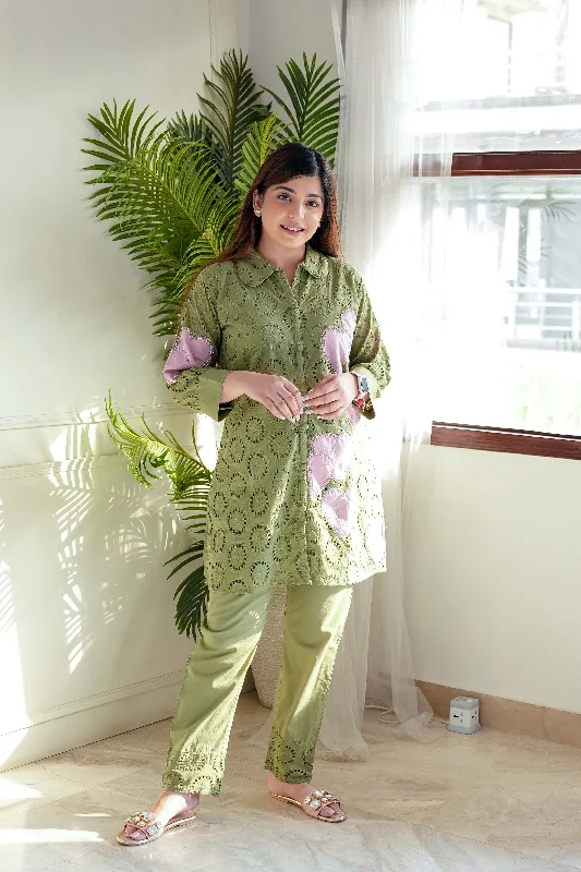Elegant And Lazy Mehreen Green Embroidered Schiffli Cordset