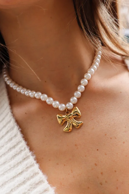 Soft Knitwear Bow Pearl Necklace