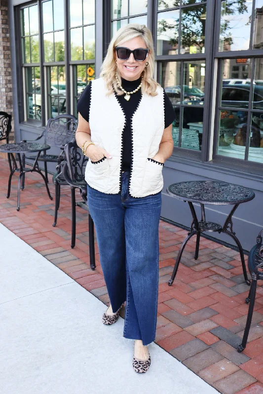 Simple Style Quilted Vest with detailed Trim