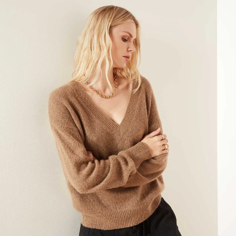 Sporty Comfort Lightweight Cashmere V Neck Sweater - Walnut