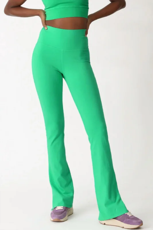 Wandering freely Isla Pant In Kelly Green