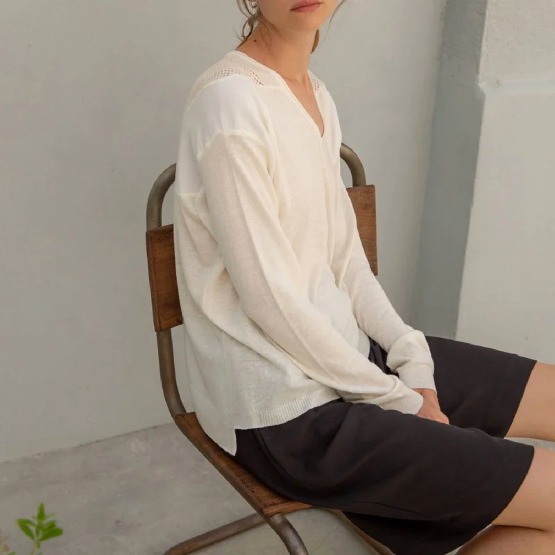 French Style Lightweight Knit Combined Pullover Sweater In Cream