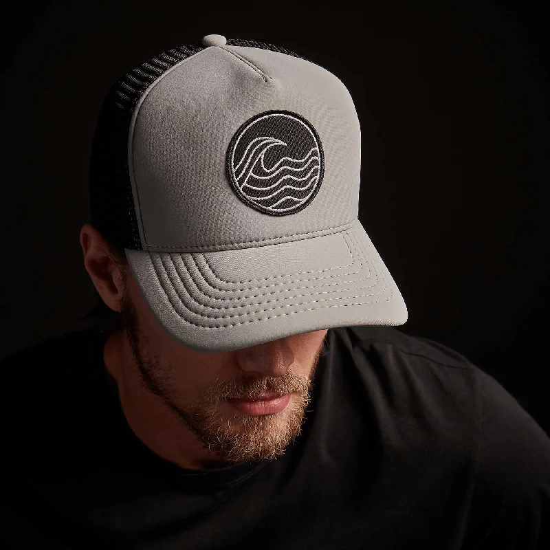 Sports Fashion Wave Patch Scuba Trucker Hat - Pale Grey
