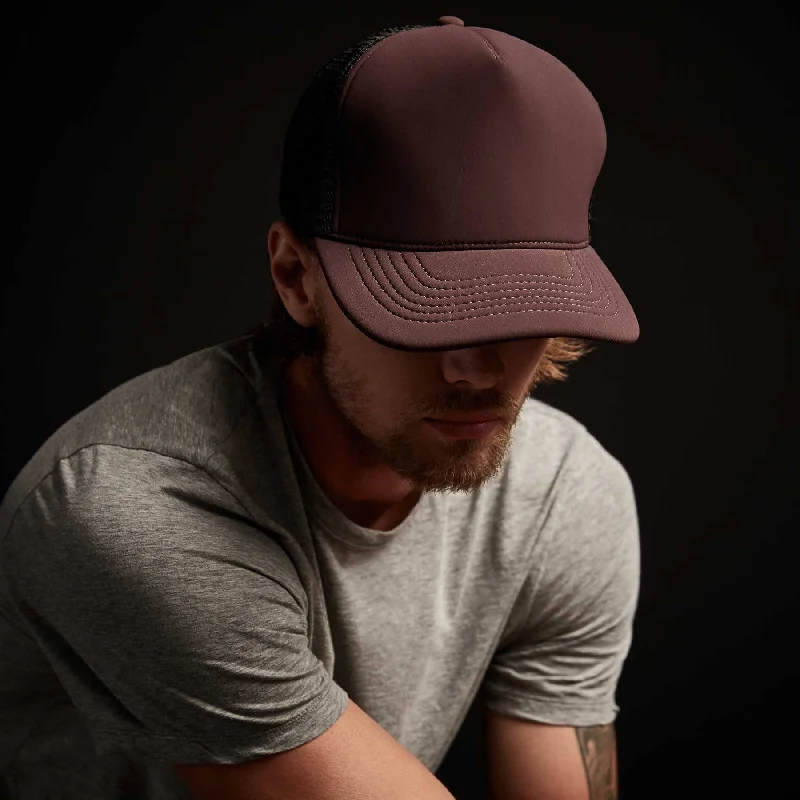 Noble And Elegant Scuba Trucker Hat - Bordeaux