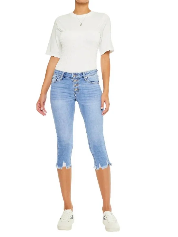 Romantic Data Bixby Mid Rise Capris In Medium Wash