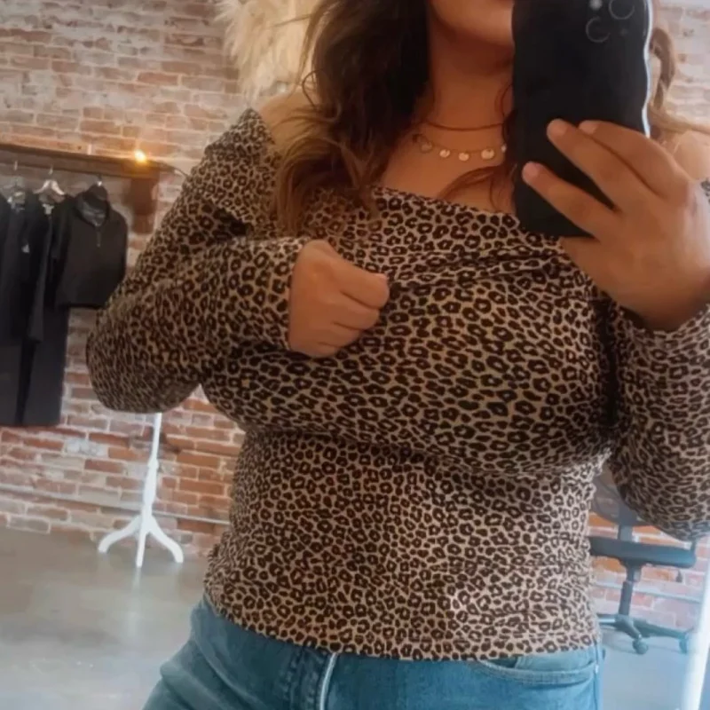 Easygoing Fashion Perry Off The Shoulder Leopard Print Top