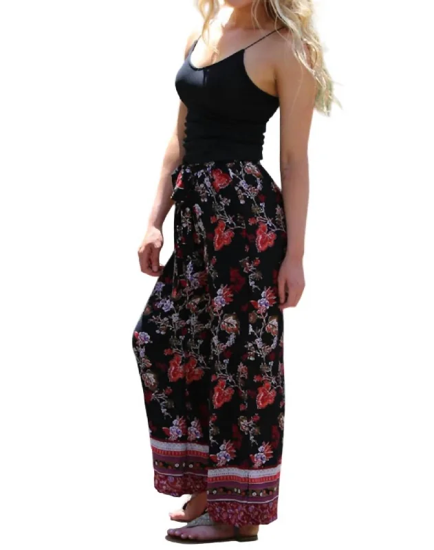 Effortless Outfits Border Print Floral Pant In Black