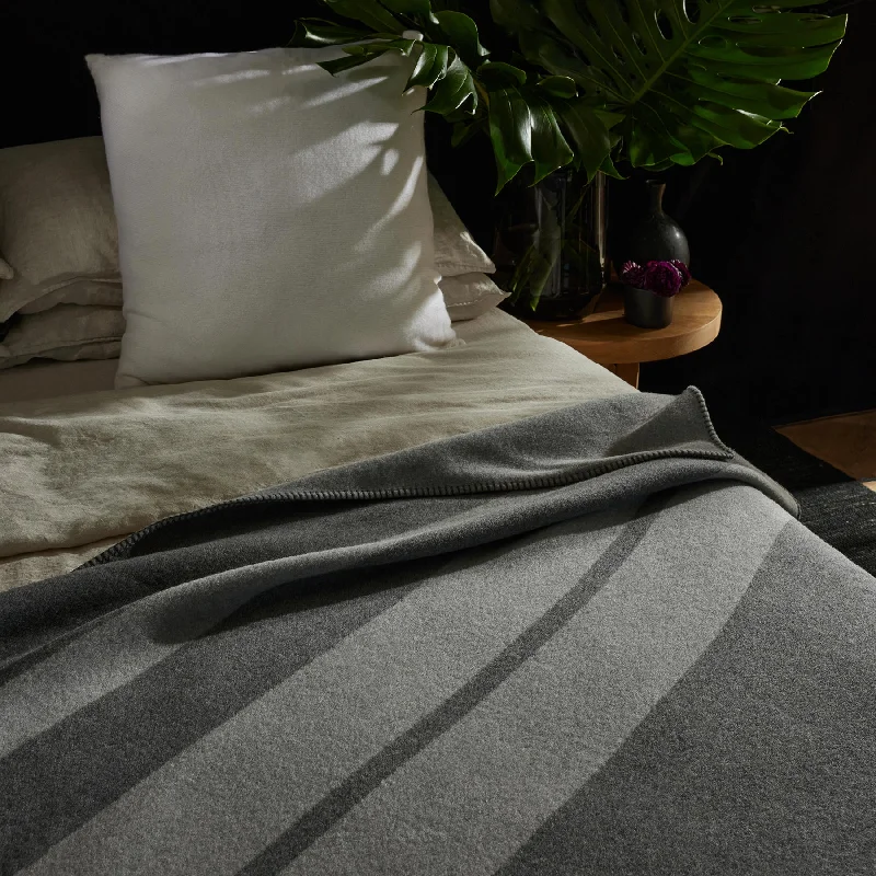 Fashionable Prints Sarti Striped Throw - Pearl/Heather Grey