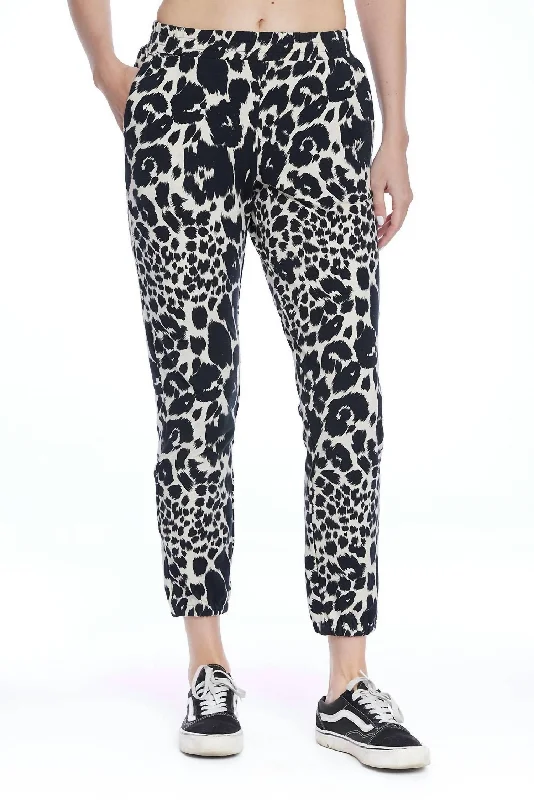 Casual Wear Robin Pant In Sand Wild Time