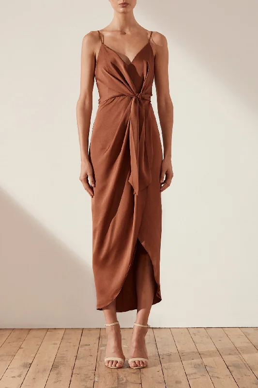 Casual Chic Outfits LUXE TIE FRONT COCKTAIL DRESS - MOCHA