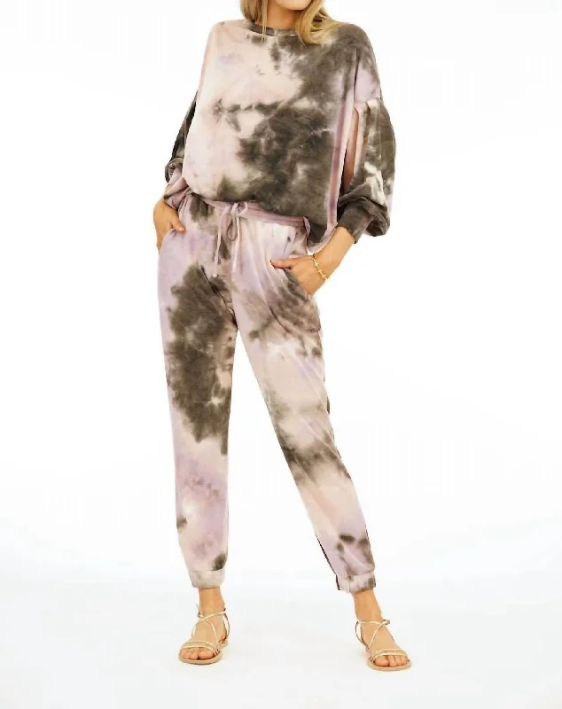 Comfortable Fitwear Pocket Jogger In Primrose