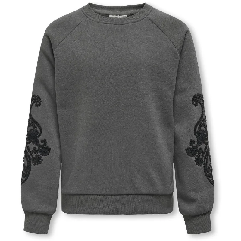 Age-reducing Style kids ONLY Magnet Black Easton Life Embroidery Sweatshirt