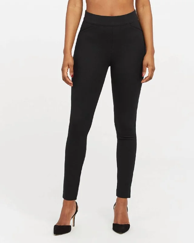 Easy Wear Chic Backseam Skinny In Black