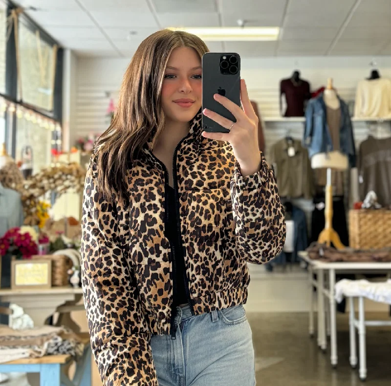 All-Day Wear Fall Days Leopard Puffer Jacket