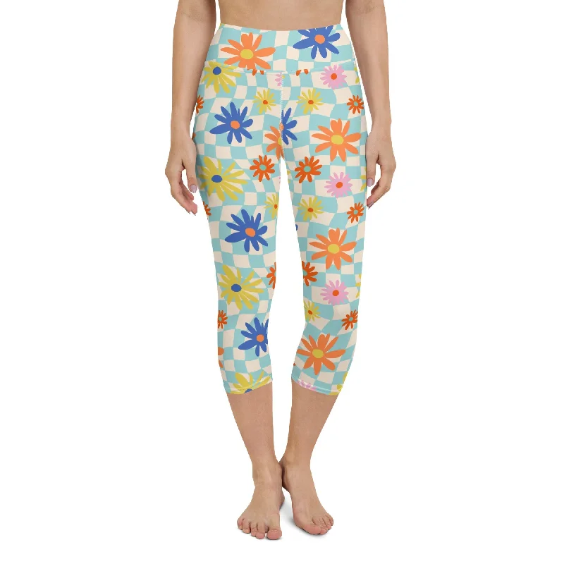 Comfortable Design Retro Daisy Yoga Capris