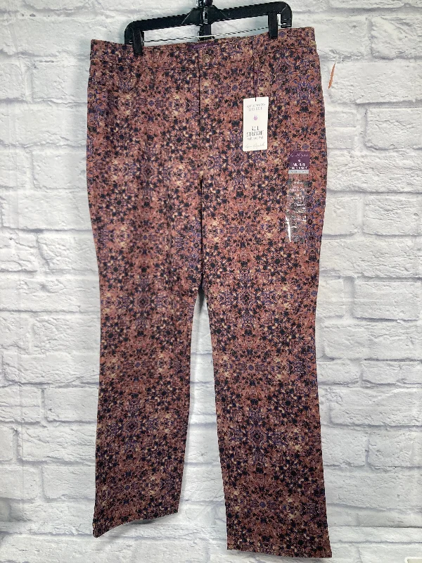 Fashionable Ease Jeans Straight By Gloria Vanderbilt  Size: 18