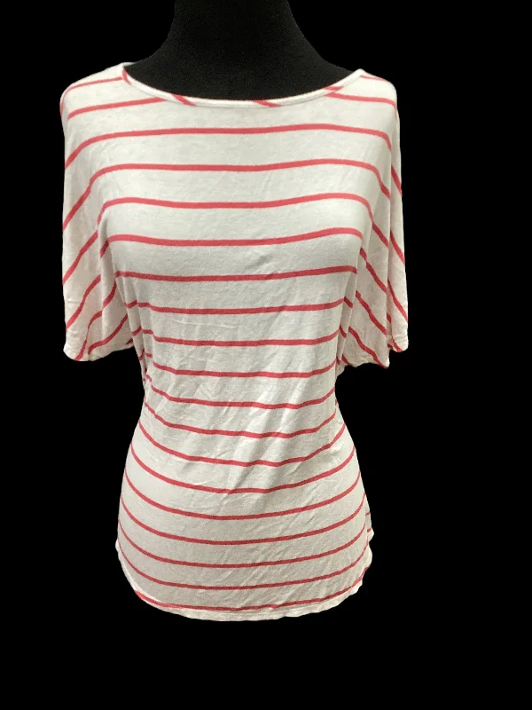 Youthful Style Top Short Sleeve By Colette Mordo  Size: M