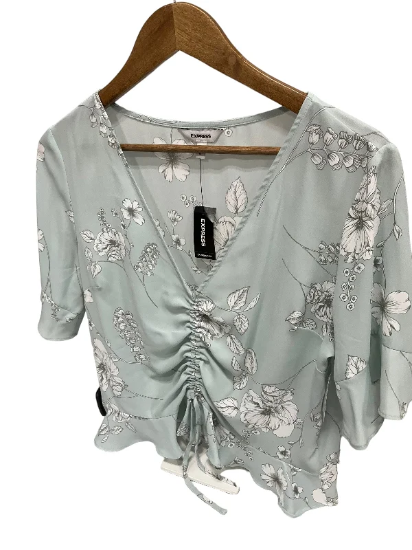 Warm Chic Top Short Sleeve By Express  Size: M