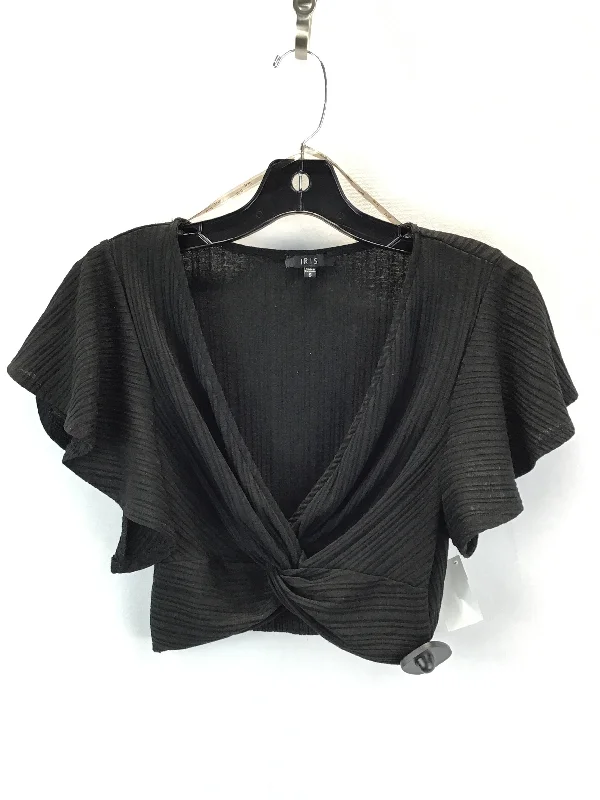 Chic Outfits Top Short Sleeve By Iris  Size: S