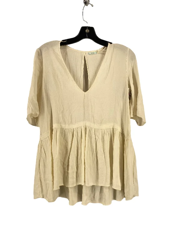 Sports Design Top Short Sleeve By Kimichi Blue  Size: M