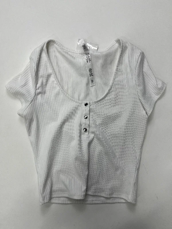 Comfortable Sweaters Top Short Sleeve By Victorias Secret  Size: M