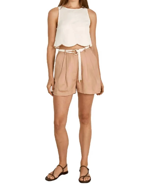Chic Lounge Fresco Short In Biscuit